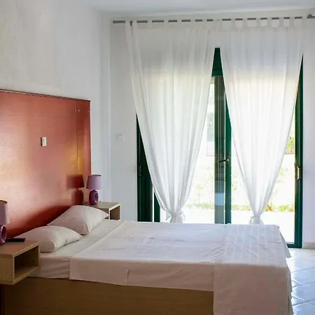 Alexandra Apartment Nikiti (Sithonia)